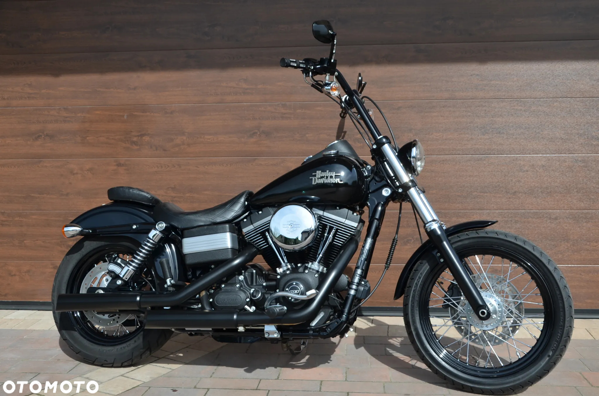 Harley-Davidson Dyna Street Bob - 3