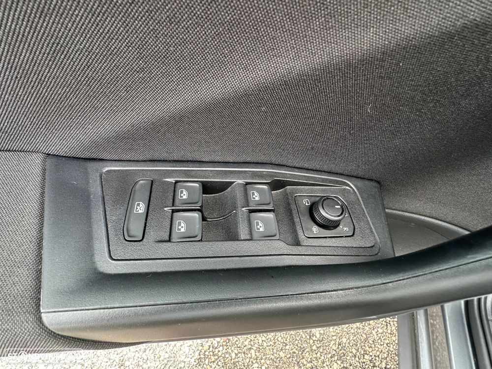 VW T-Roc 1.0 TSI Urban - 14