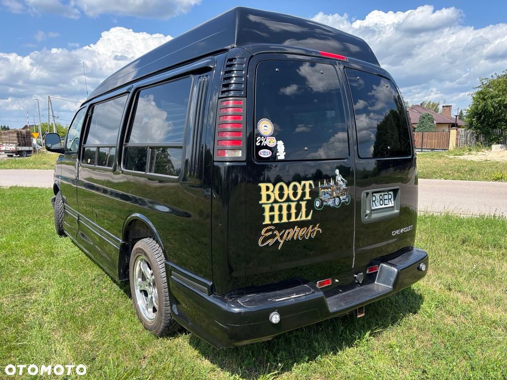 Chevrolet Chevy Van - 5
