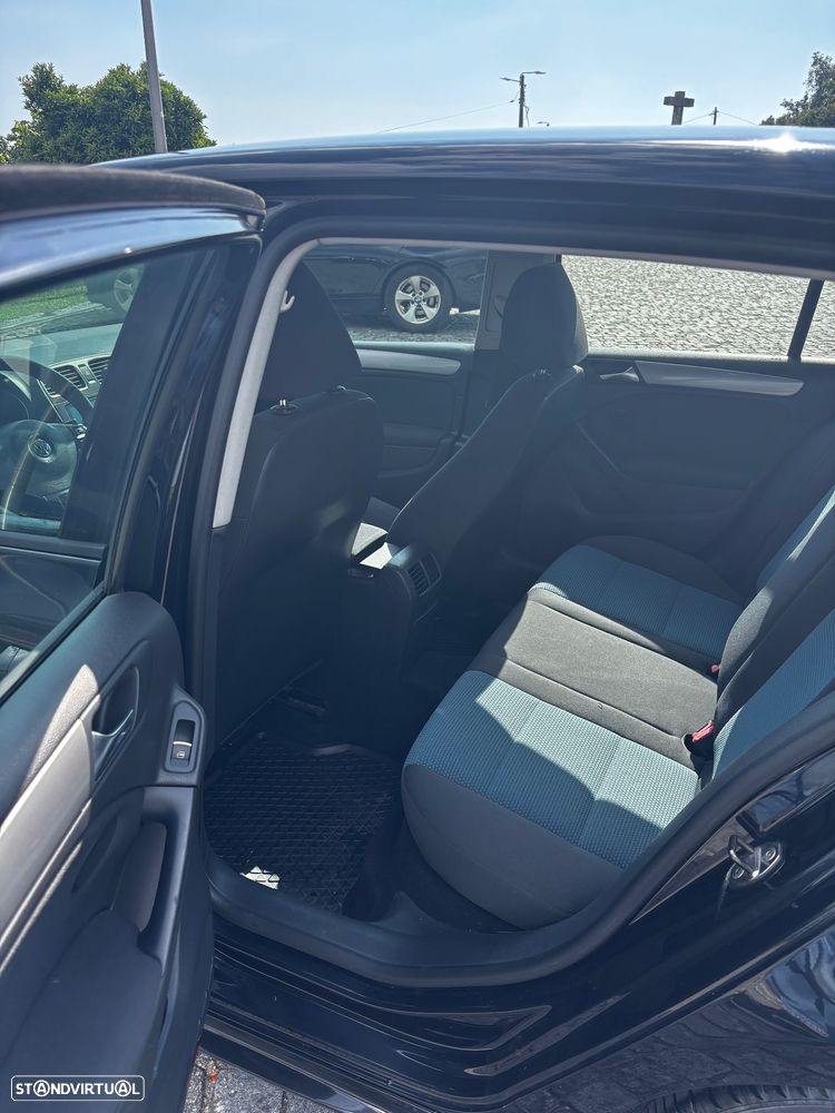 VW Golf 1.6 TDi Trendline BlueMotion - 8