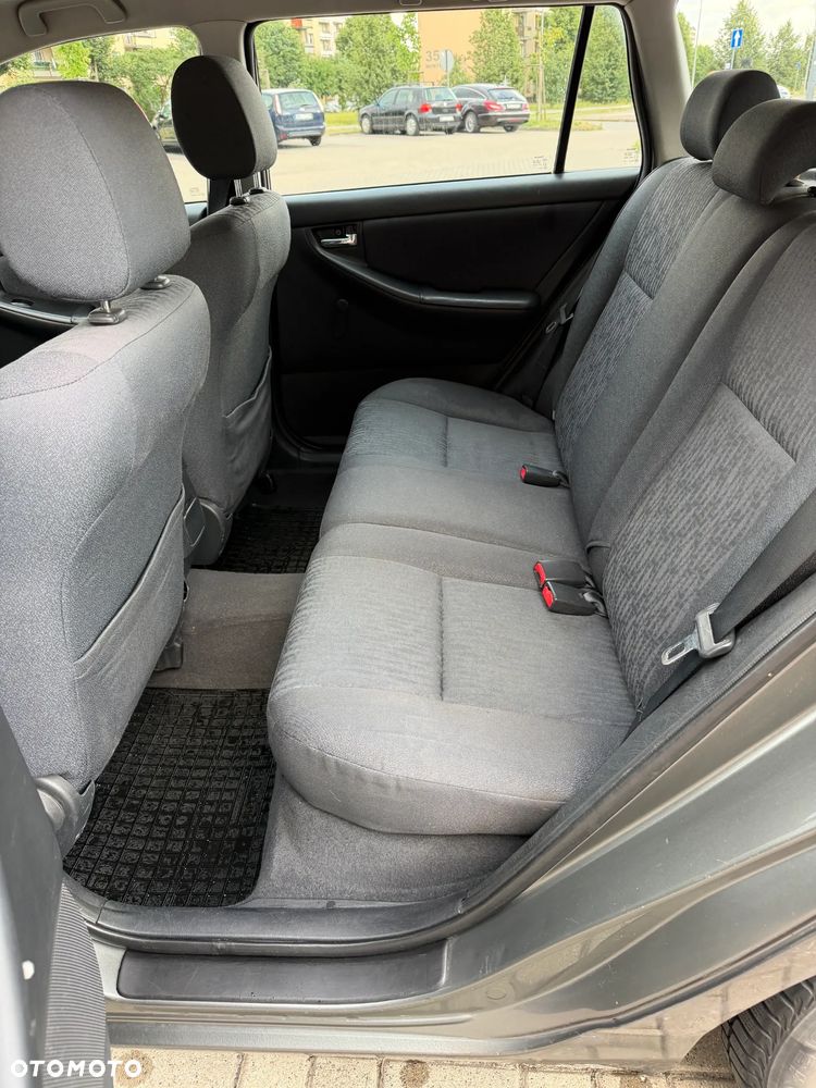 Toyota Corolla - 15