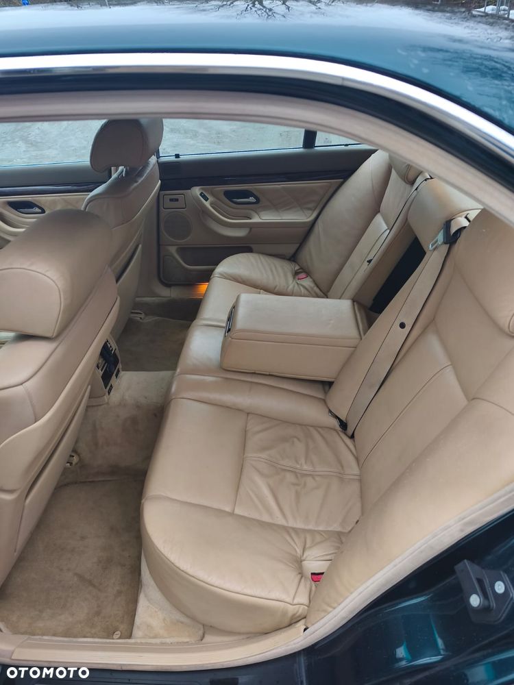 BMW Seria 7 - 21