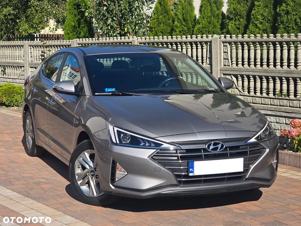 Hyundai Elantra 1.6 Style - 35