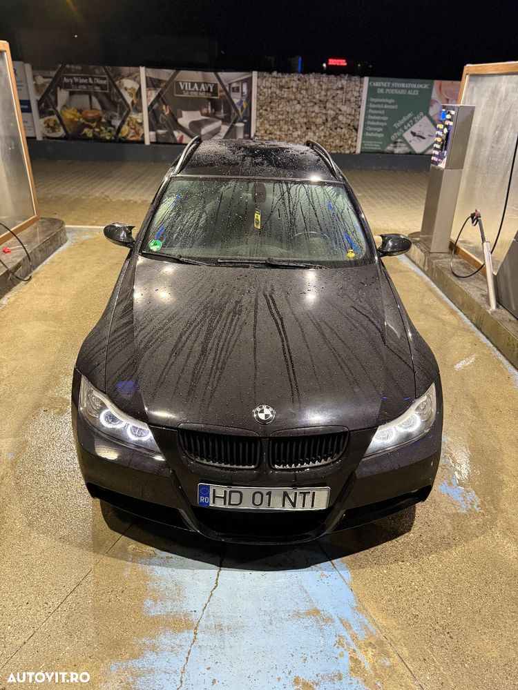 BMW Seria 3 320d DPF Touring Aut. - 8