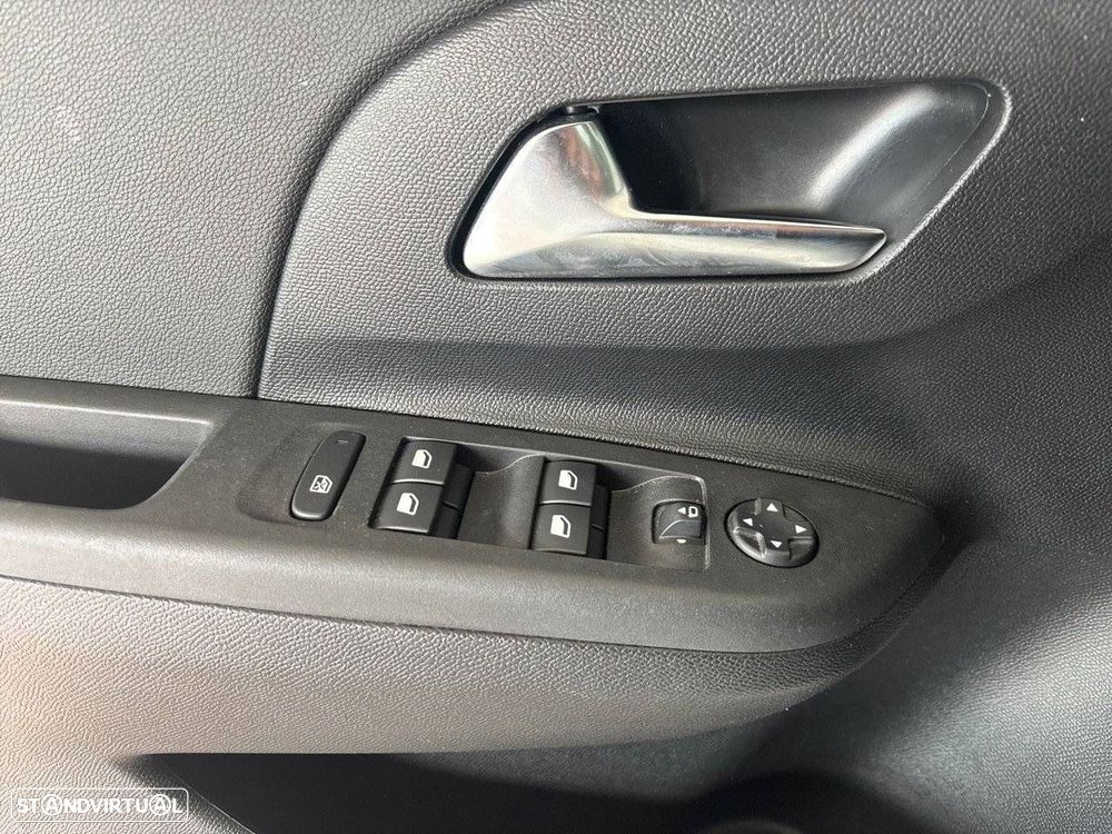 Opel Corsa 1.2 T GS - 20