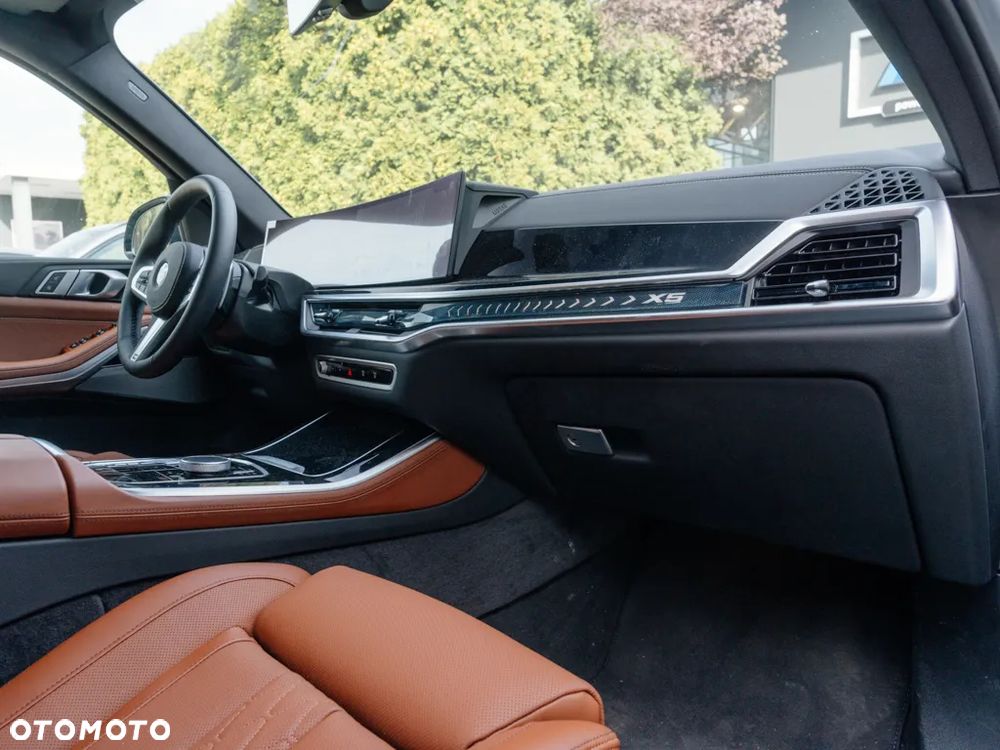 BMW X5 xDrive40i - 8