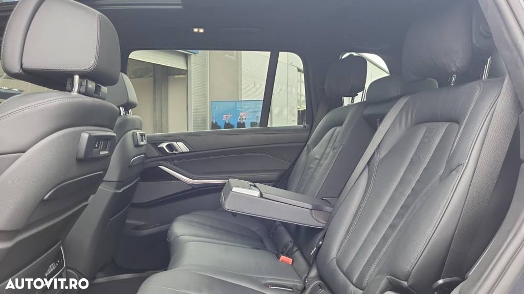 BMW X7 xDrive40i - 23