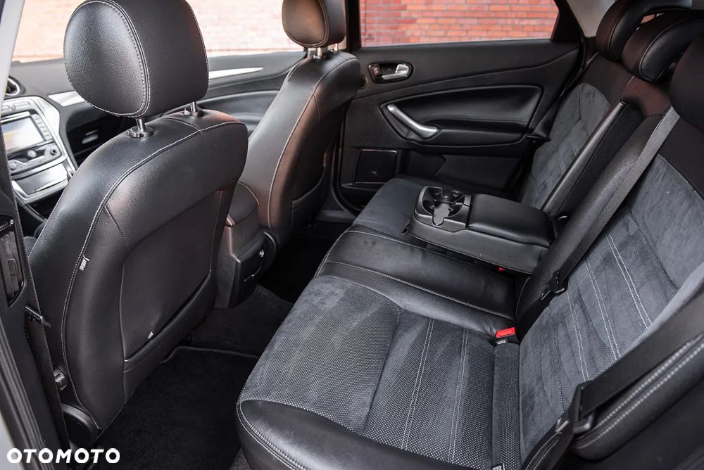 Ford Mondeo 2.5 Black Magic - 26