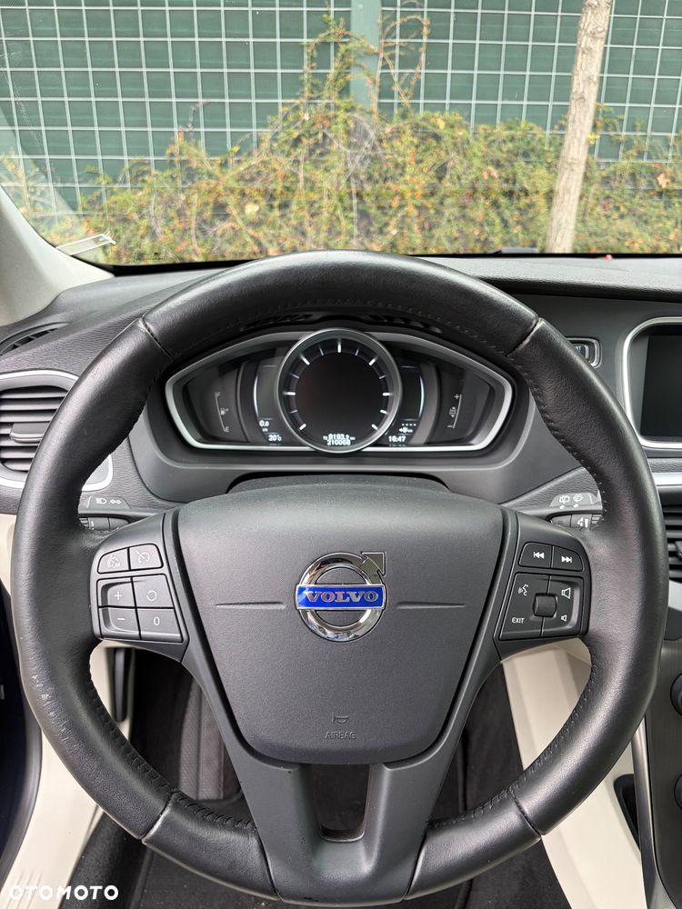 Volvo V40 - 20