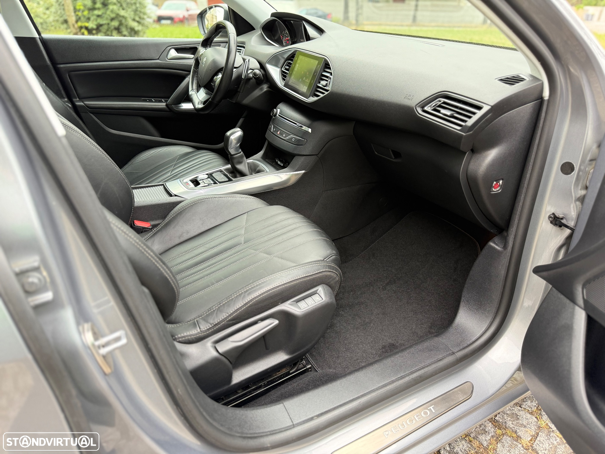 Peugeot 308 SW PureTech 130 EAT6 Stop & Start Allure - 6