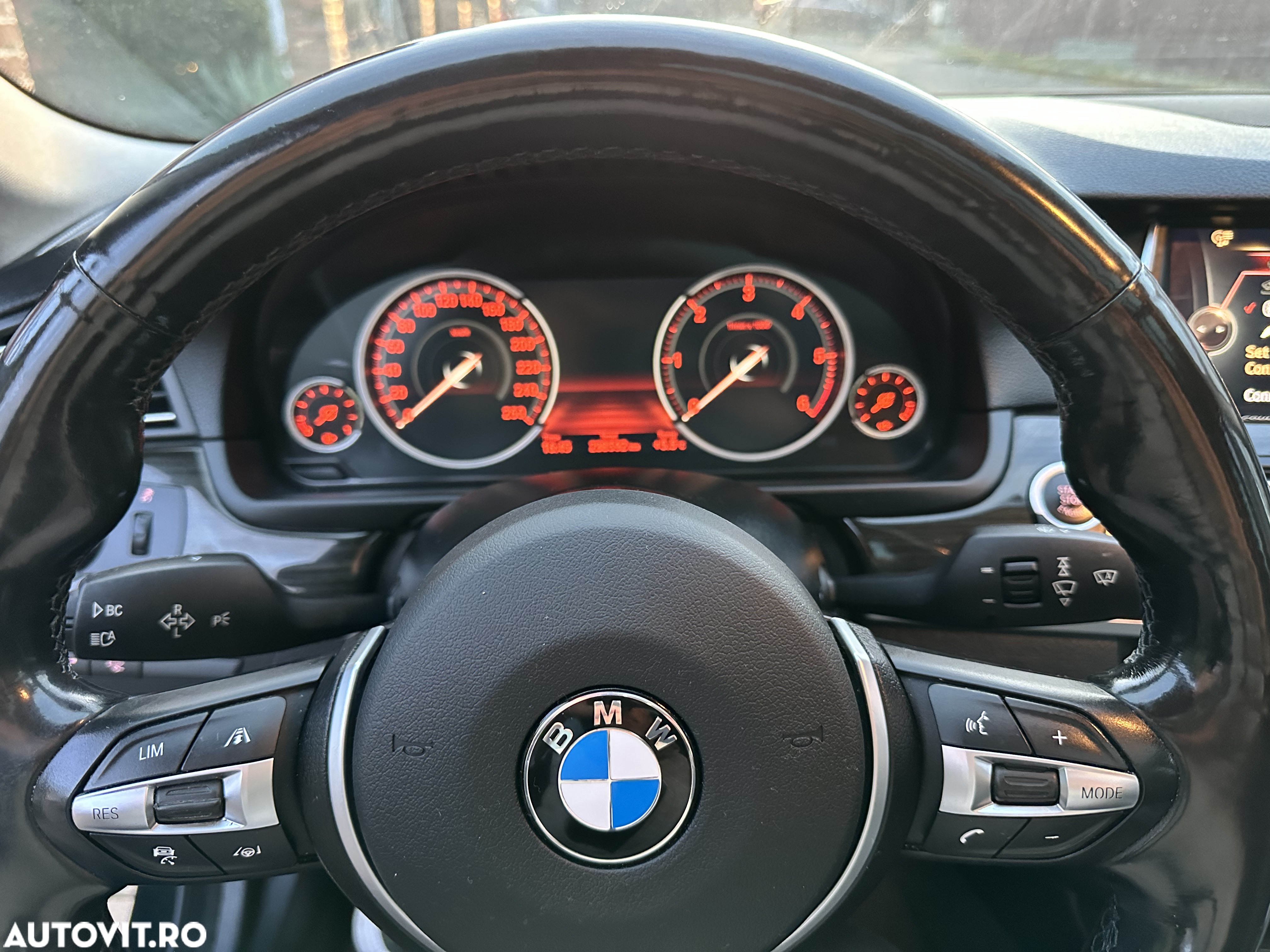 BMW Seria 5 520d Touring Aut. Luxury Line - 21