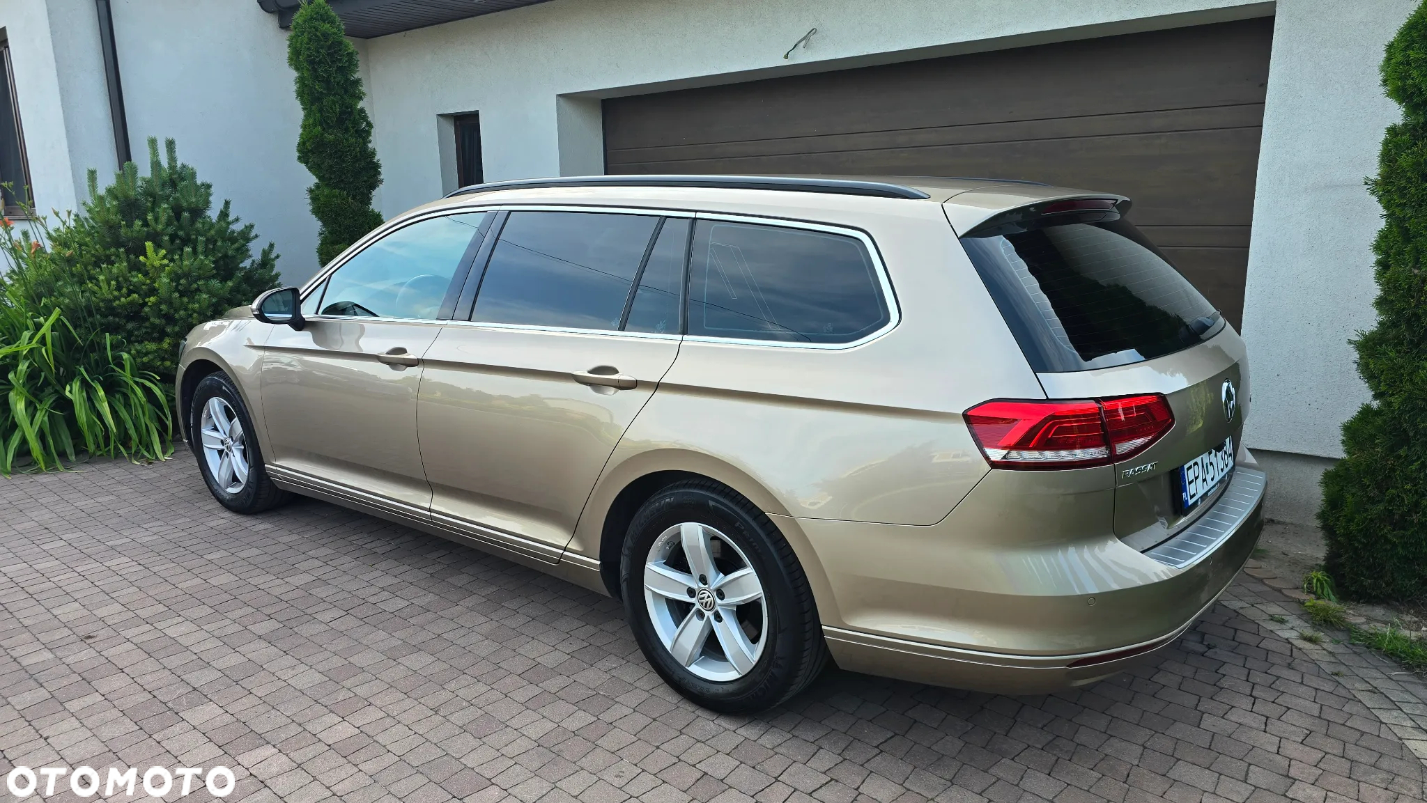 Volkswagen Passat - 5