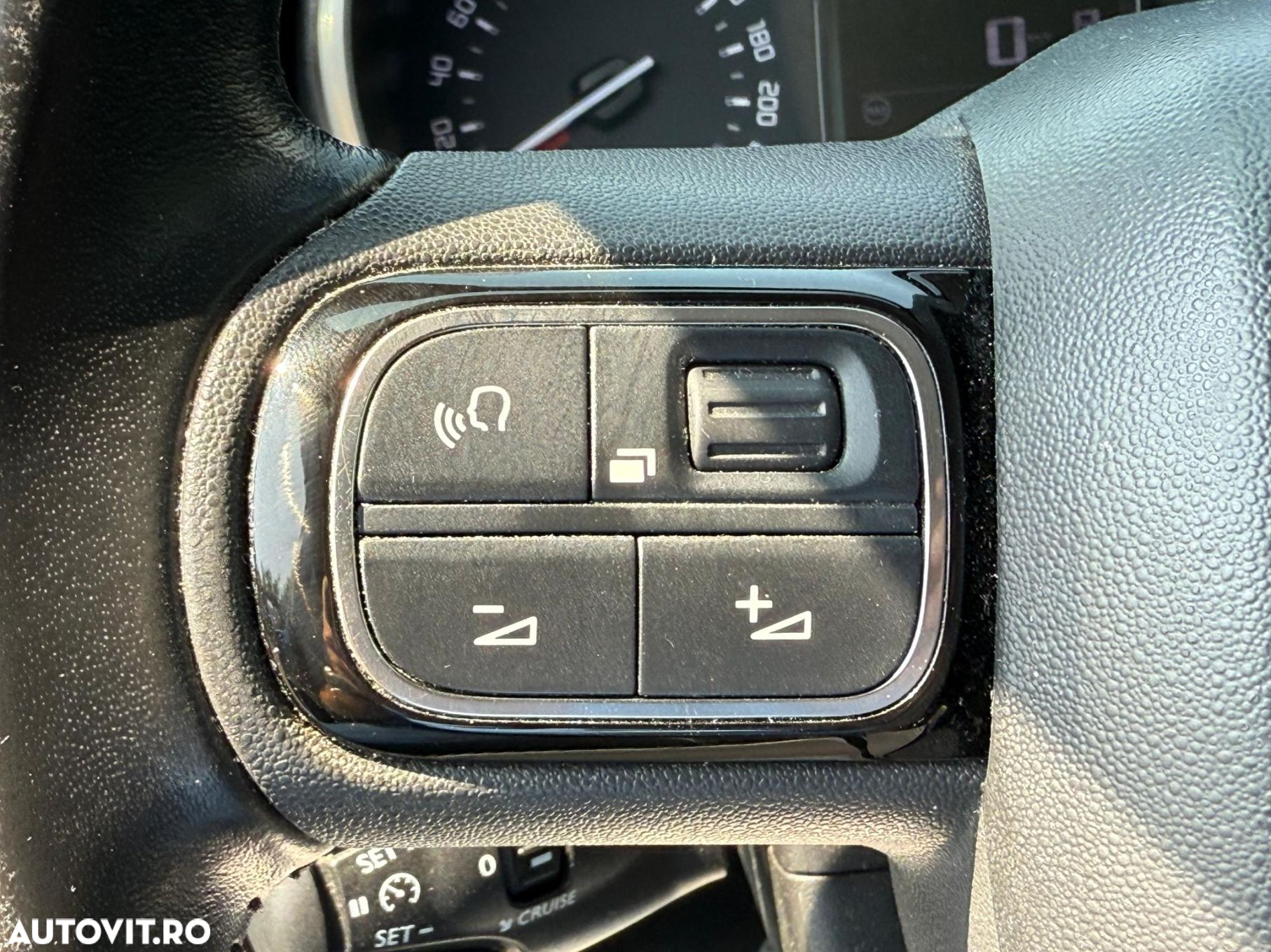 Citroën C3 1.2 PureTech S&S EAT6 Shine - 18