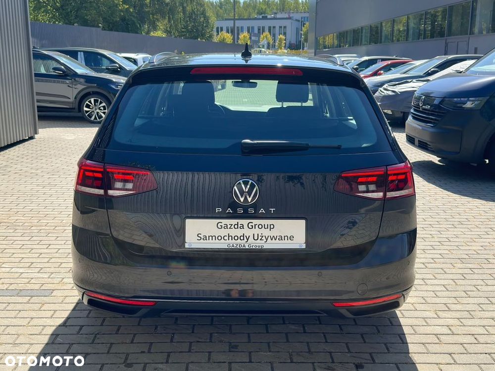 Volkswagen Passat 2.0 TSI Business DSG - 9