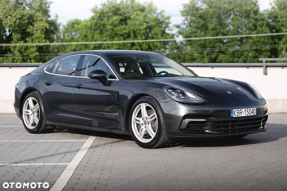 Porsche Panamera 4 - 1