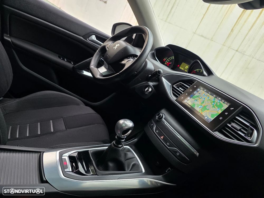 Peugeot 308 1.6 BlueHDi Allure J17 - 45