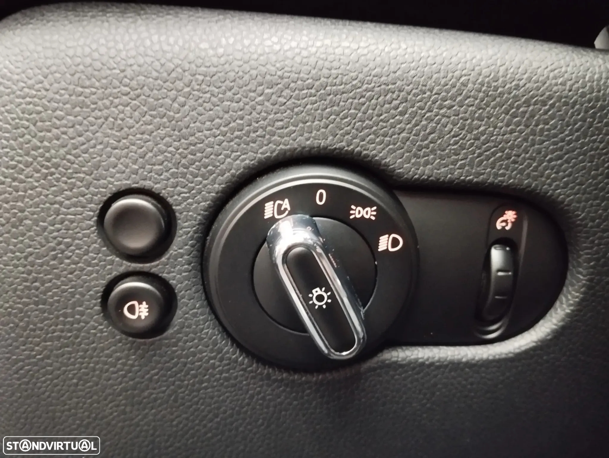 MINI Cabrio John Cooper Works Auto Desportiva - 24