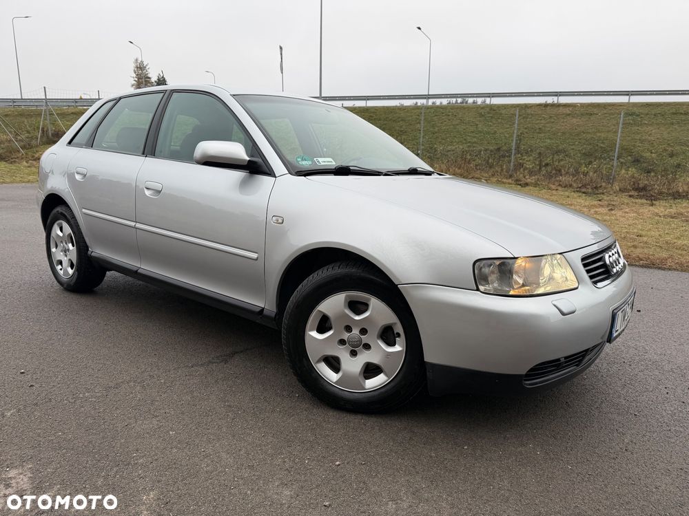 Audi A3 Sportback 1.9 TDI Attraction Tiptronic - 7