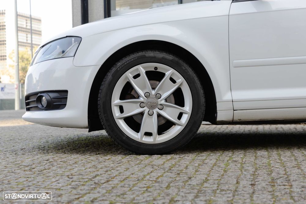 Audi A3 1.6 TDI Attraction - 3