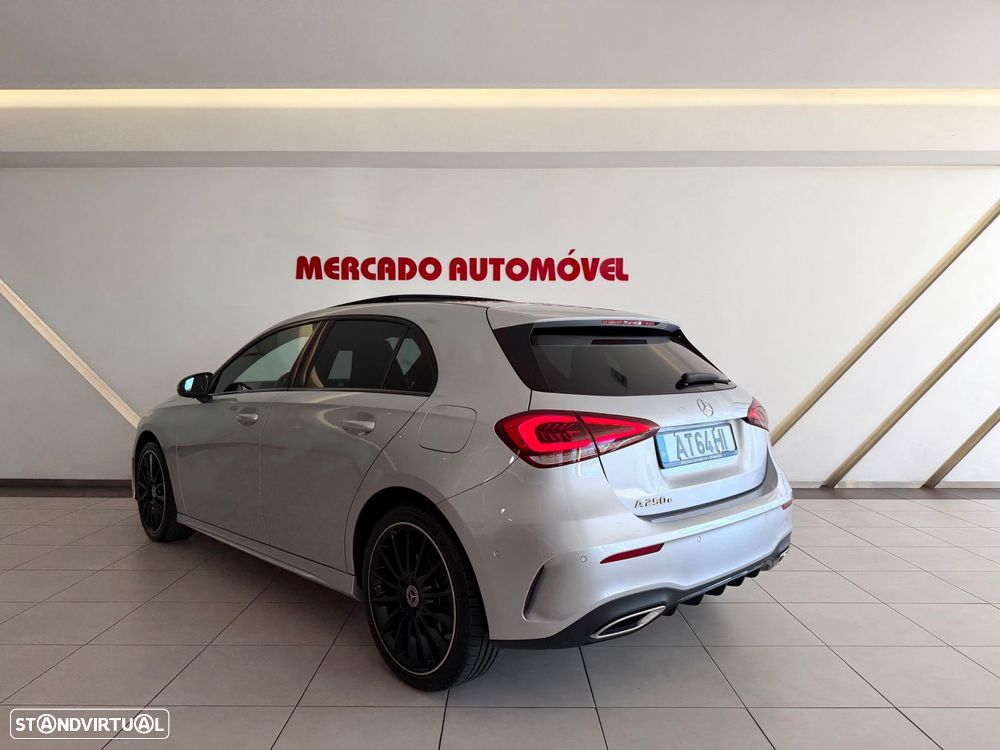 Mercedes-Benz A 250 e AMG Line - 2