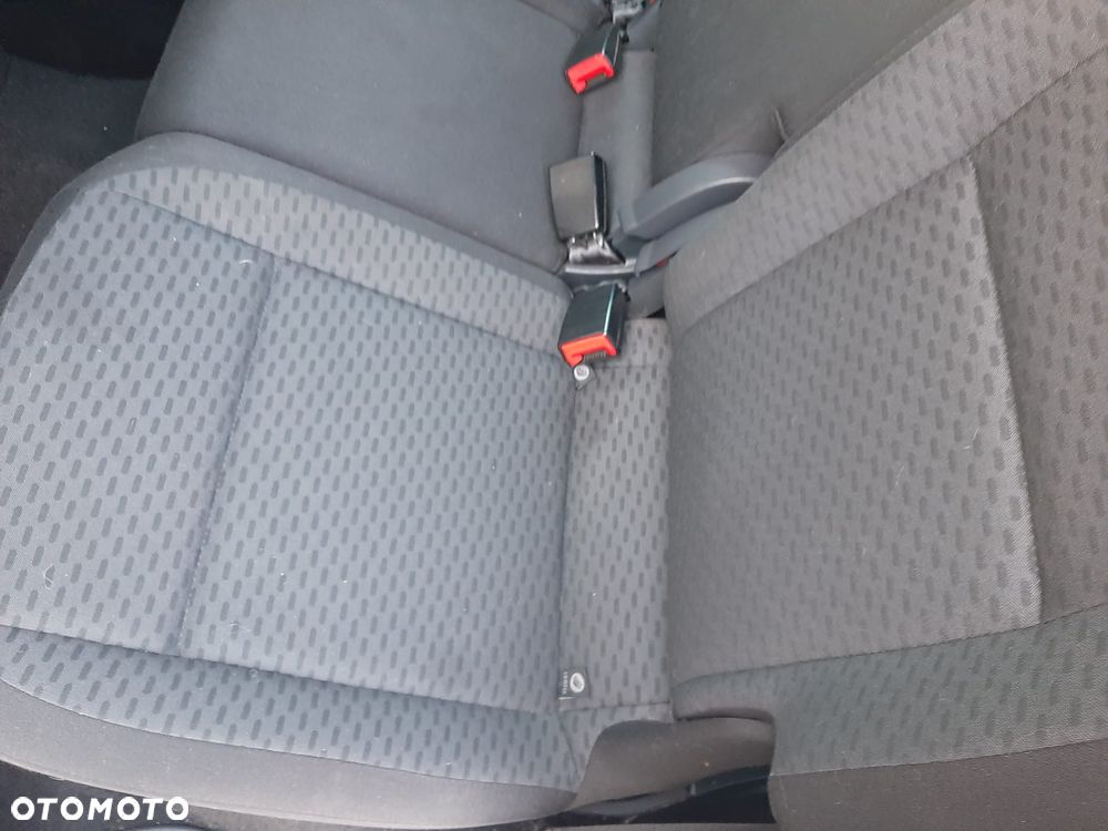 Skoda Roomster 1.2 TSI FAMILY - 26