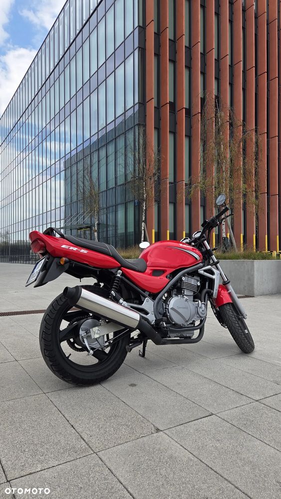 Kawasaki ER - 9