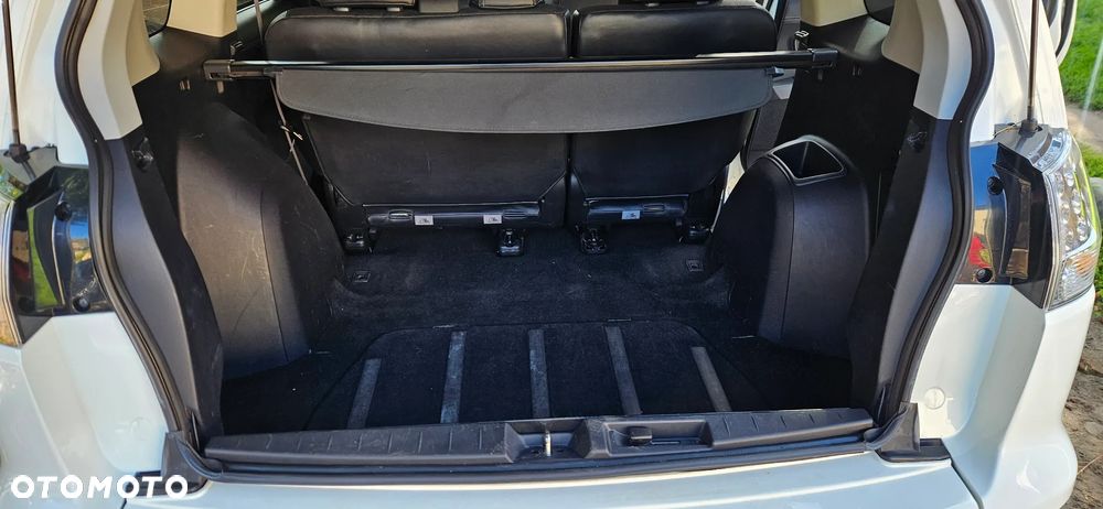 Mitsubishi Outlander - 15