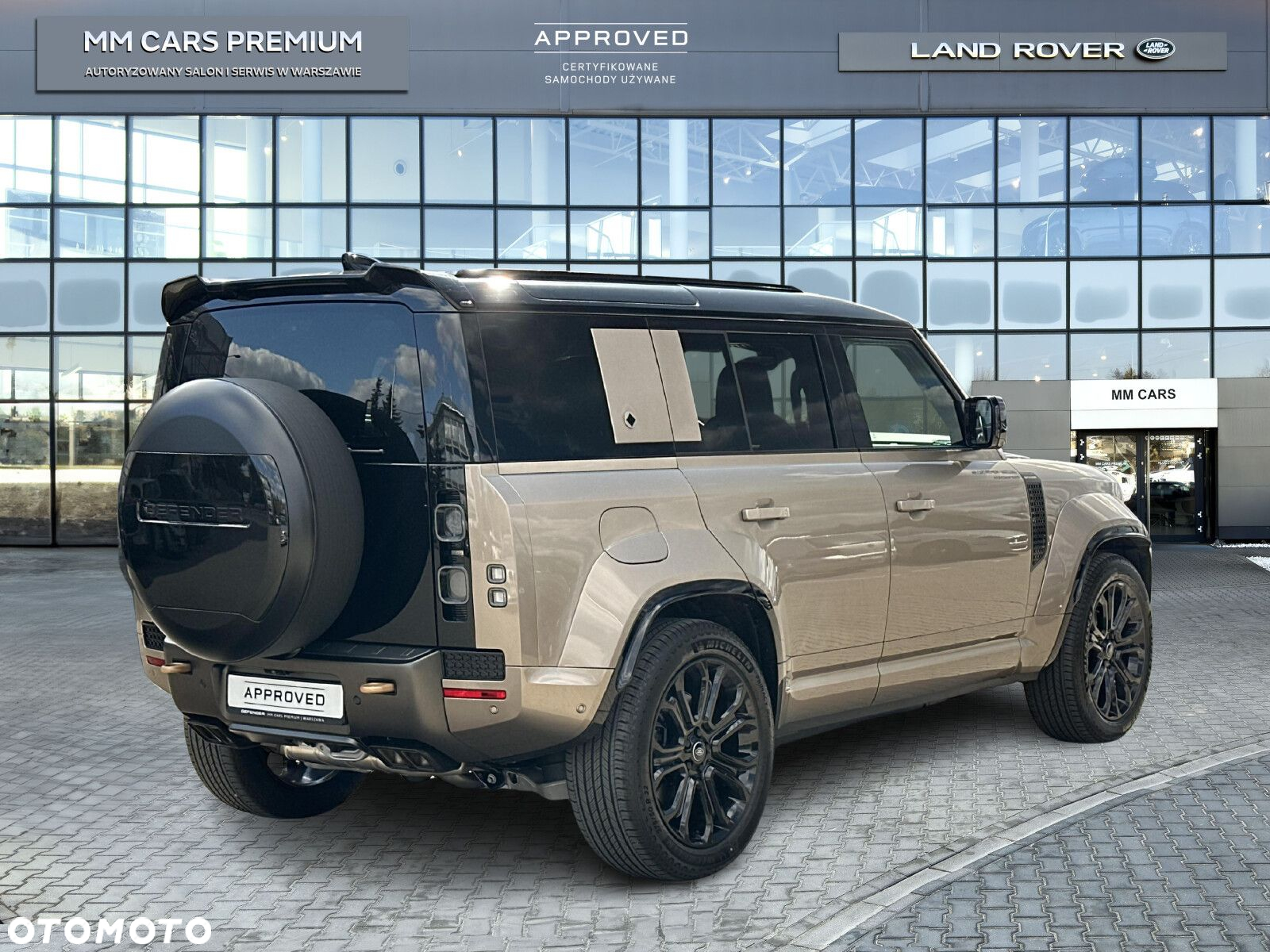 Land Rover Defender - 5