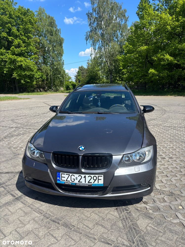 BMW Seria 3 320i - 11