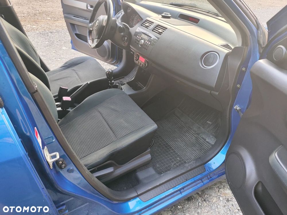 Suzuki Swift 1.3 DDiS 16v GLX - 14
