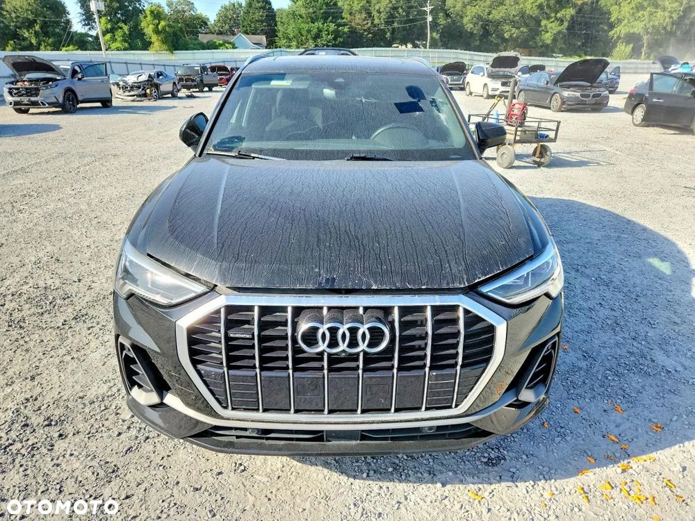 Audi Q3 2021 photo 3