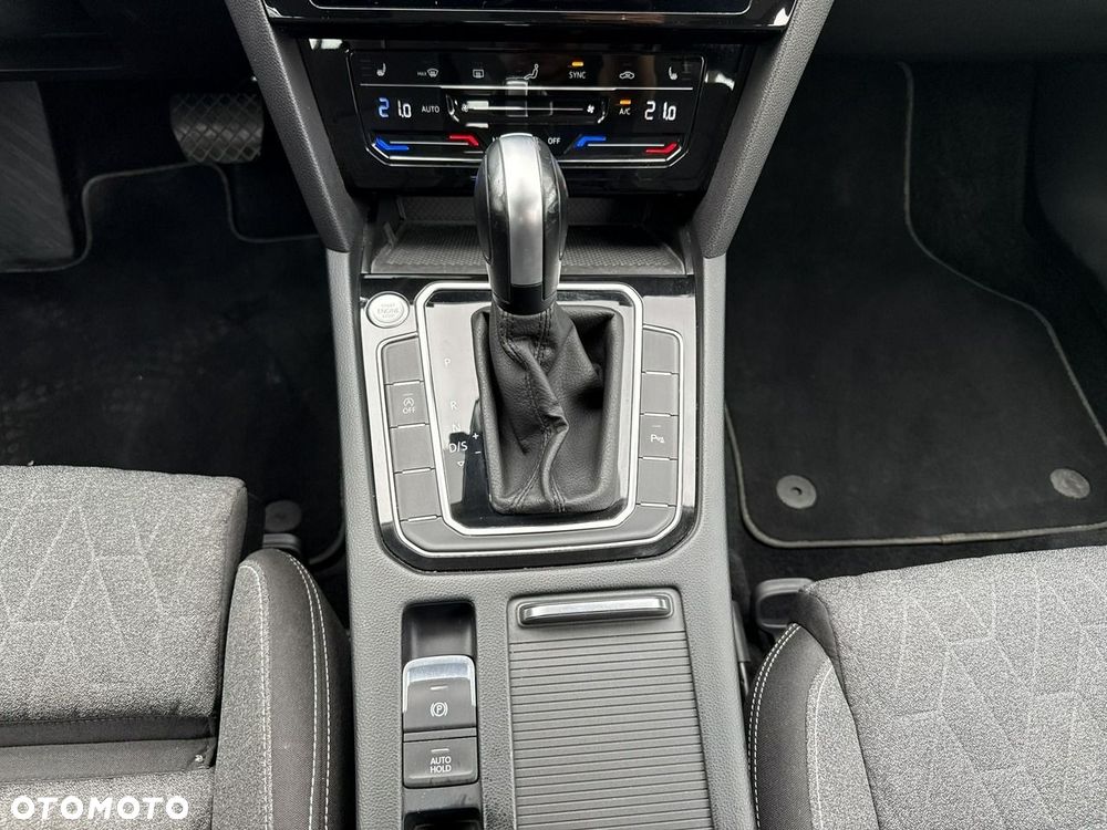 Volkswagen Passat 1.5 TSI EVO Business DSG - 24