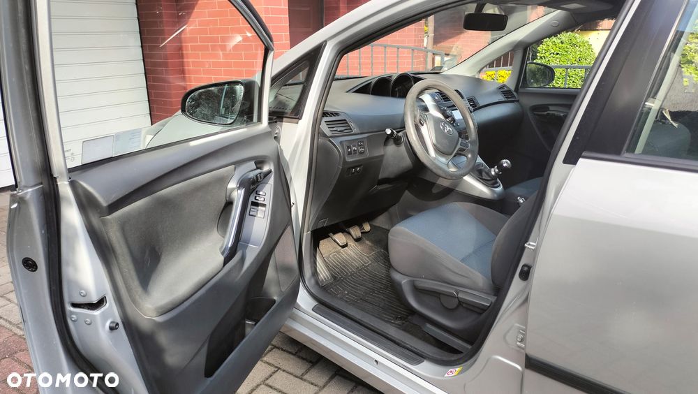 Toyota Verso 1.6 Active - 12