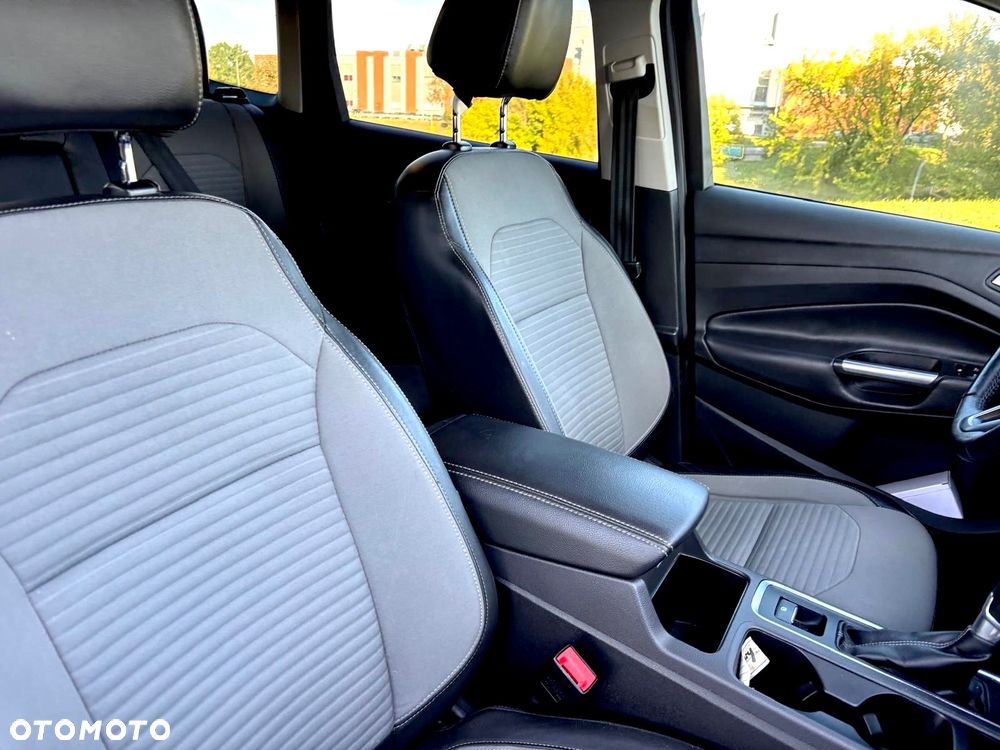 Ford Escape 2.0 EcoBoost AWD Titanium - 8