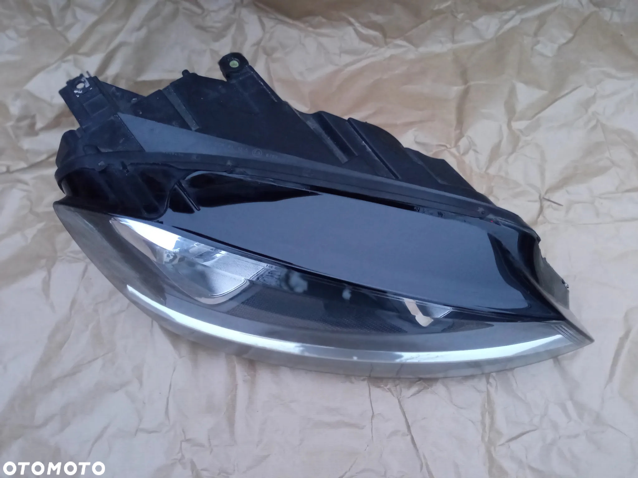 GOLF 7 VII LAMPA PRAWA PRAWY BI XENON 5G1941032 EUROPA 2016 - 2