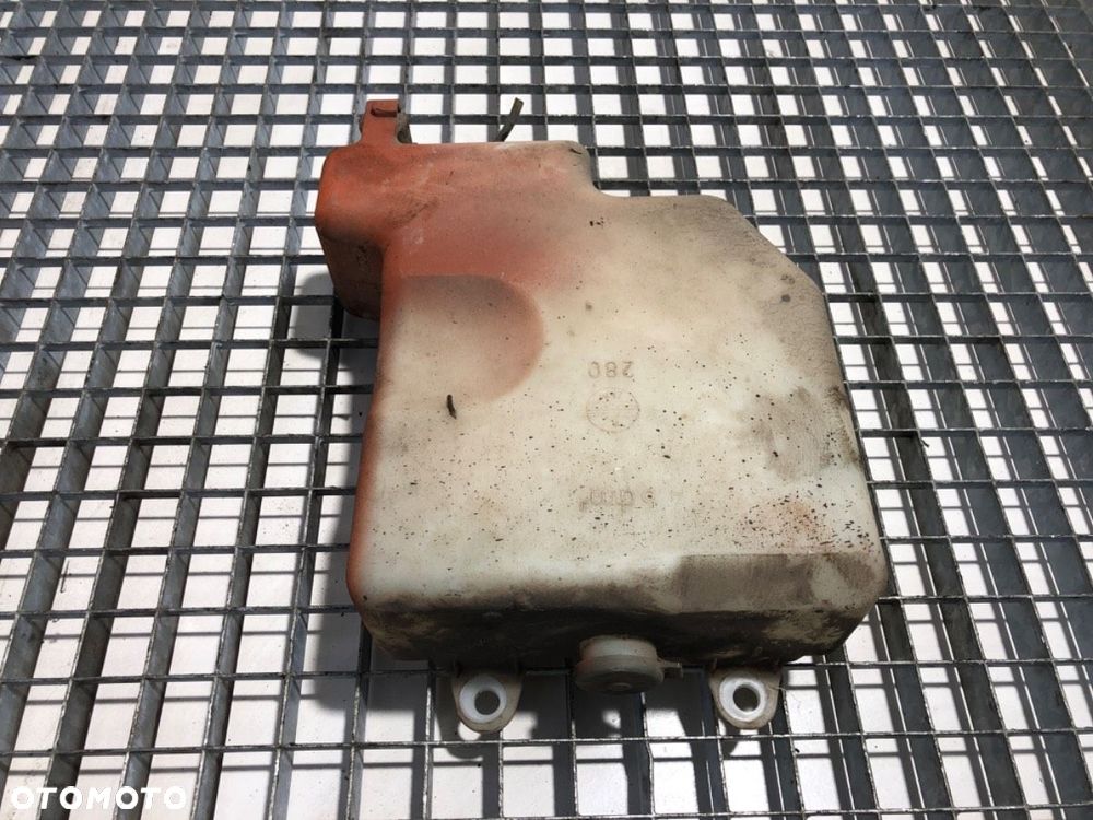 ZBIORNIK SPRYSKIWACZY  STAR 1142 6842 cm3 110 kW [150 KM] - 3