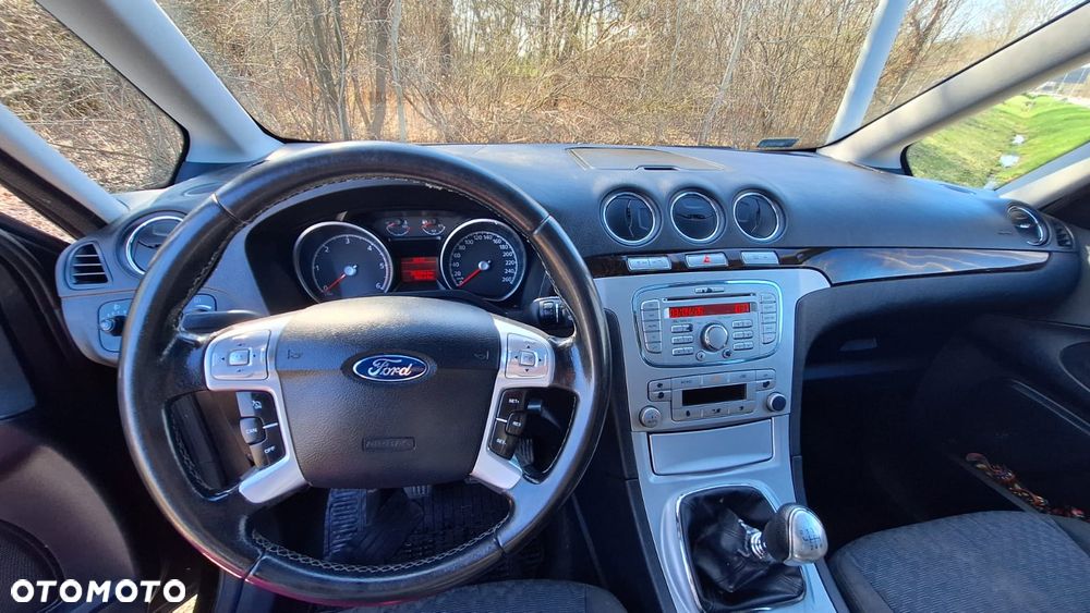 Ford Galaxy 2.0 TDCi Ghia - 14