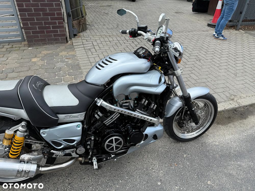 Yamaha V-MAX - 33