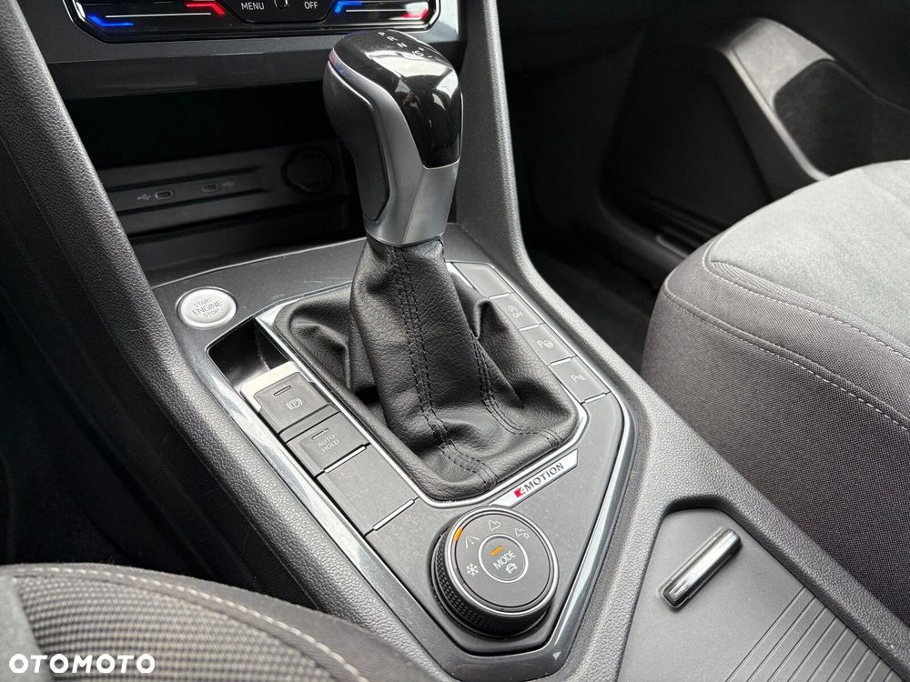 Volkswagen Tiguan - 28
