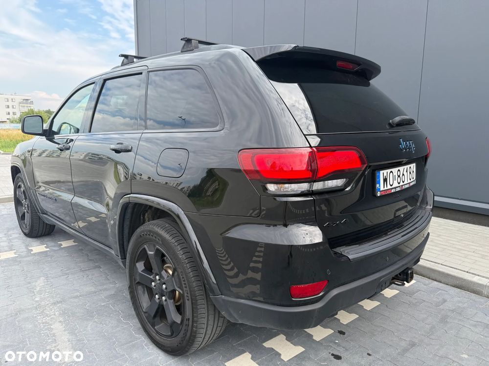 Jeep Grand Cherokee - 14