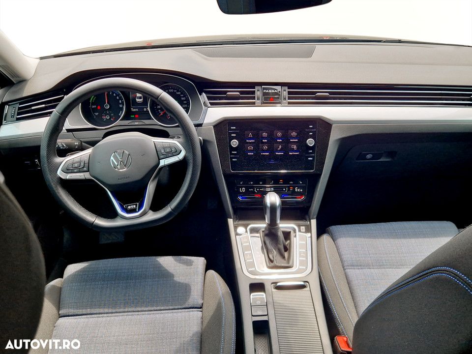 Volkswagen Passat - 13