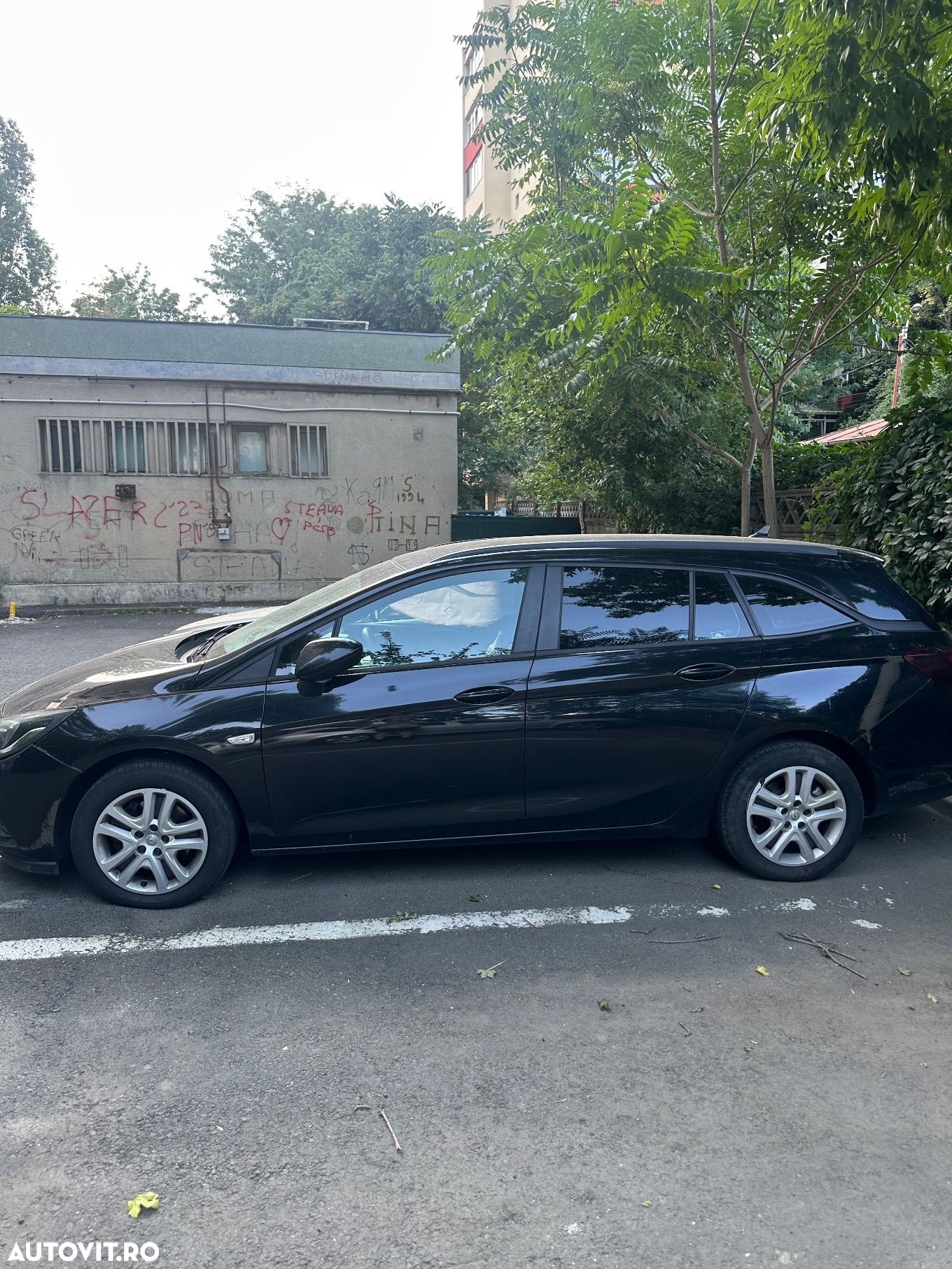 Opel Astra 1.6 D Automatik Sports Tourer ON - 2