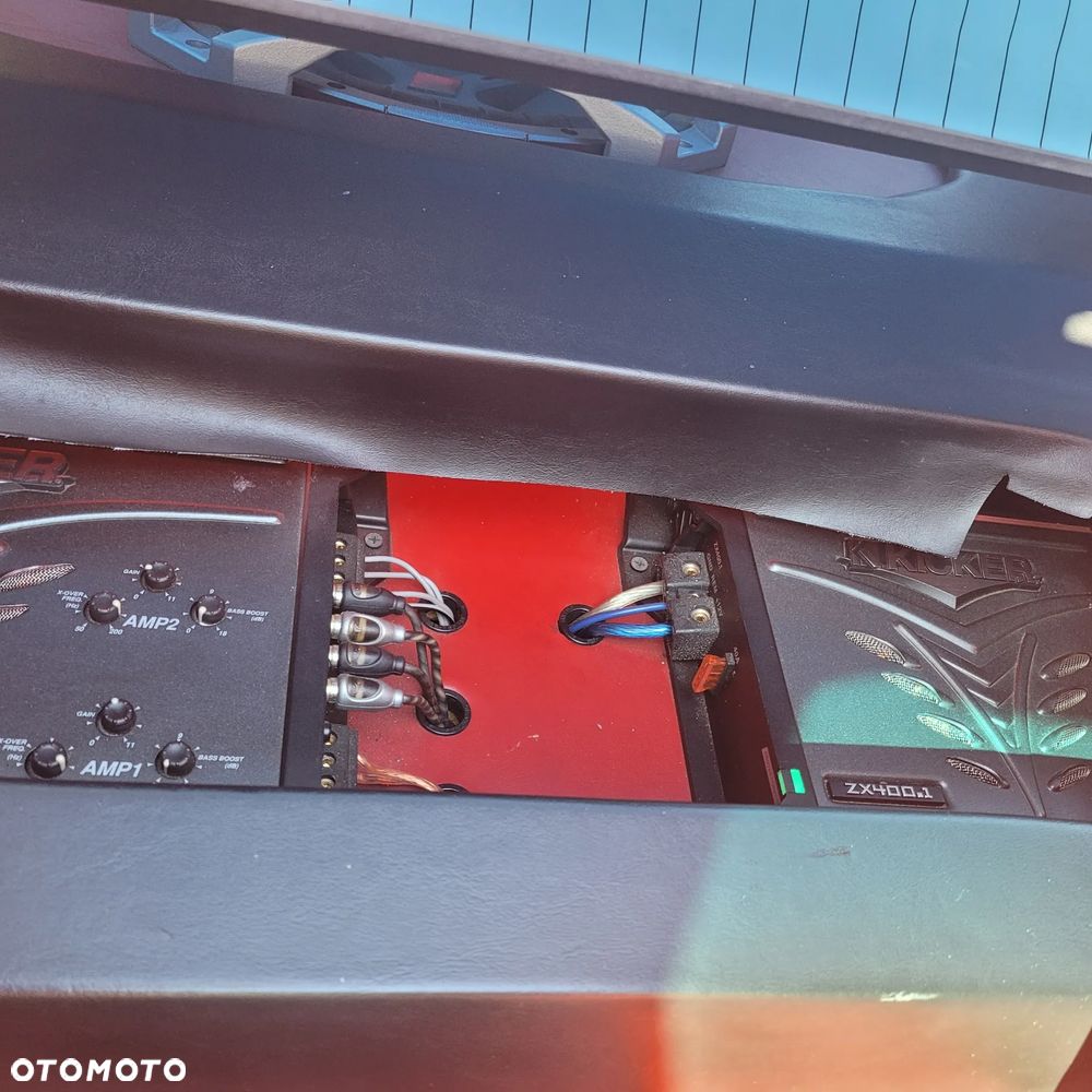 Chevrolet Corvette - 12