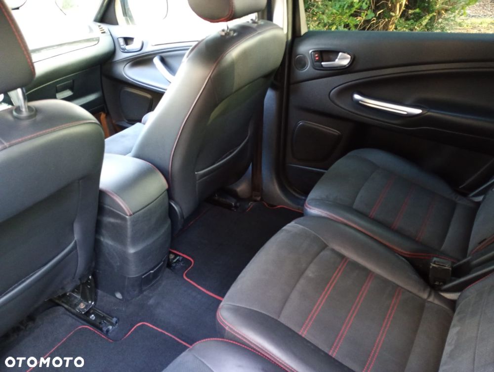 Ford S-Max - 19