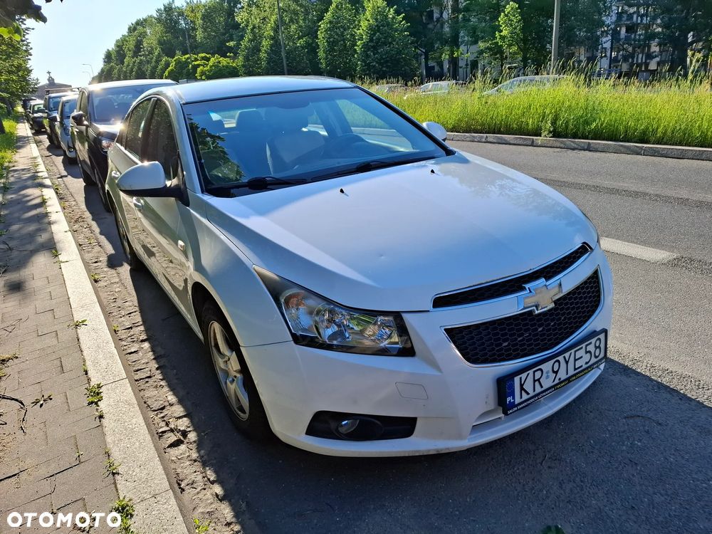 Chevrolet Cruze 1.6 LS - 1