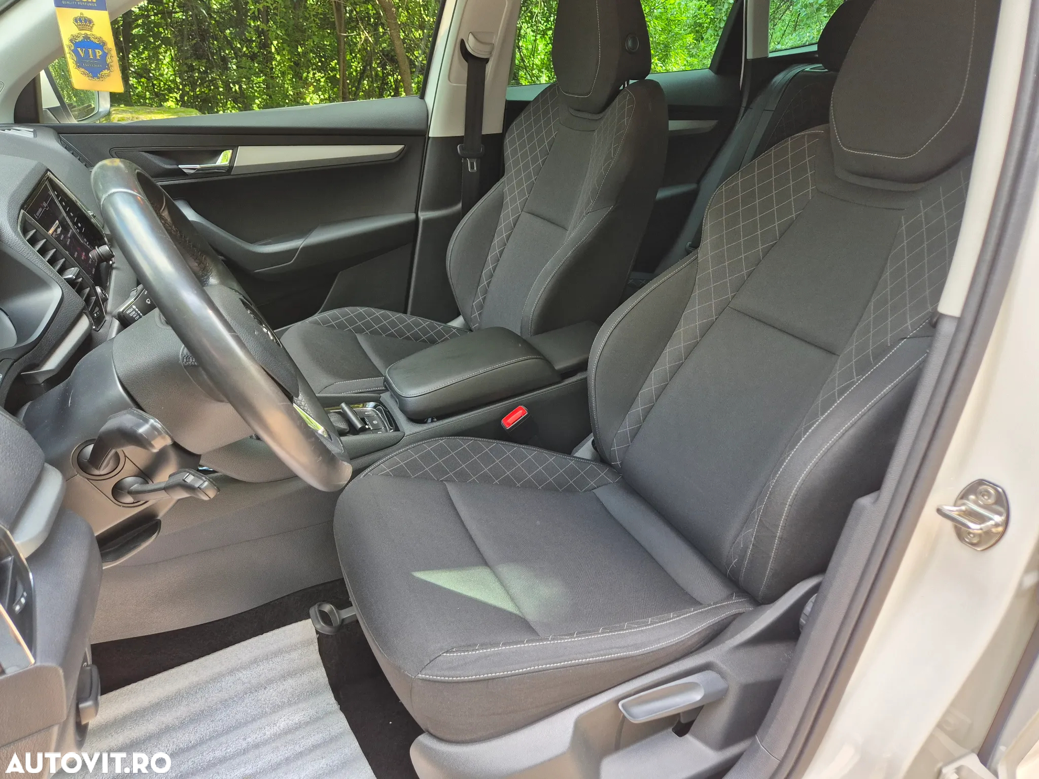 Skoda Karoq 1.6 TDI DSG Ambition - 12