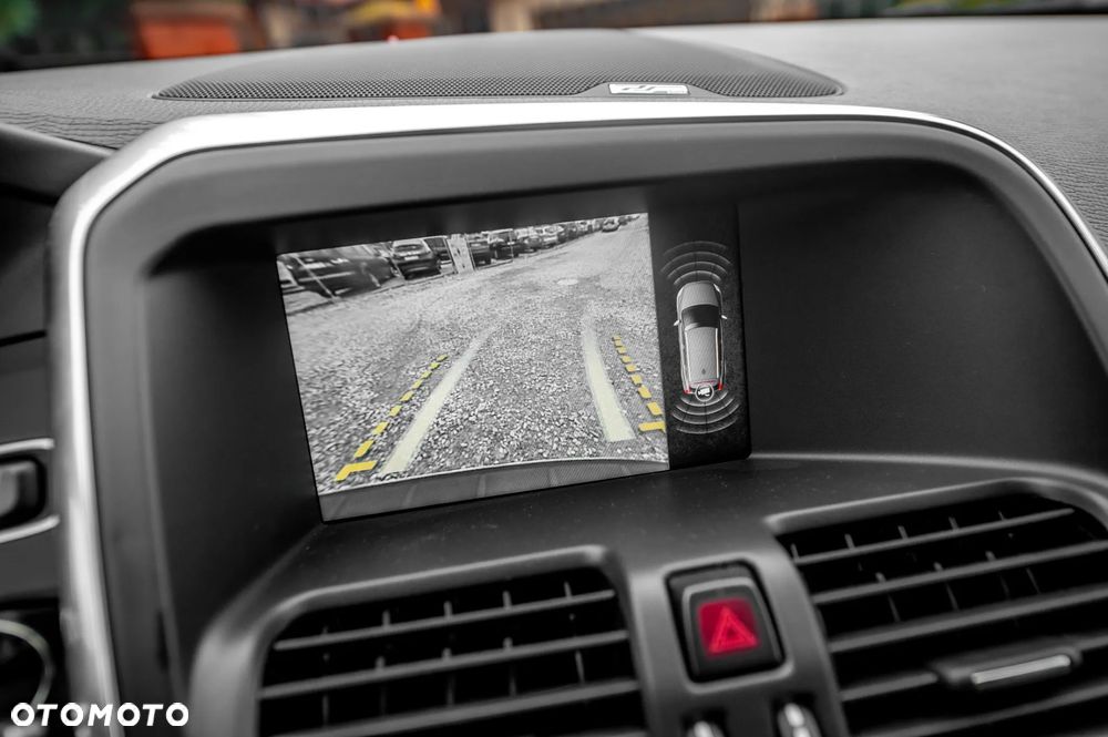 Volvo XC 60 D5 AWD RDesign - 27