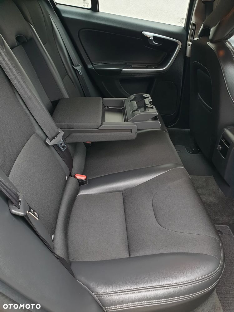 Volvo V60 D3 Geartronic Linje Svart - 9