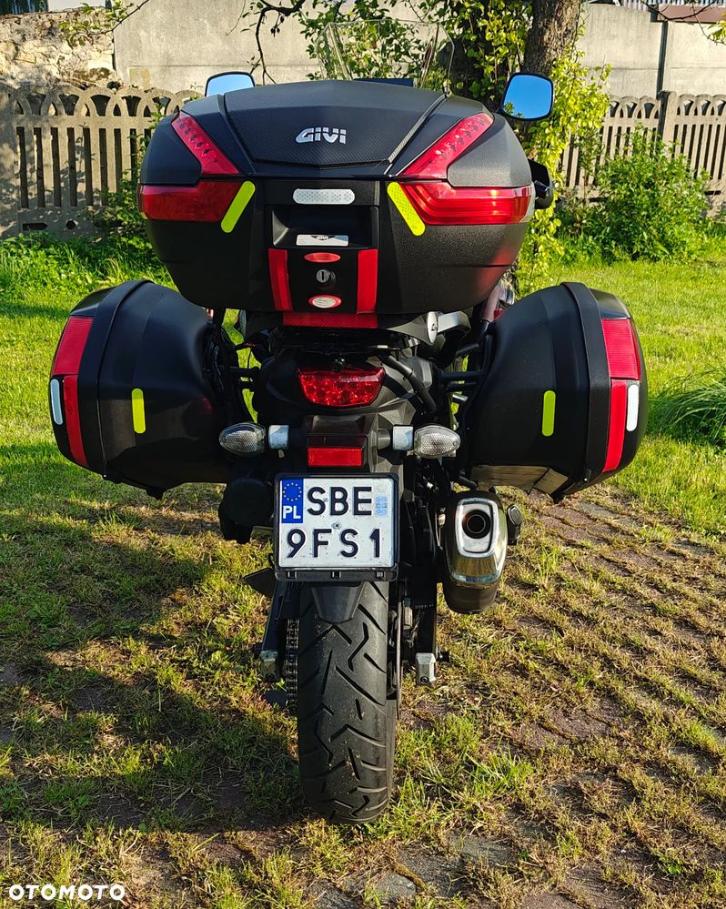 Suzuki V-STROM - 12