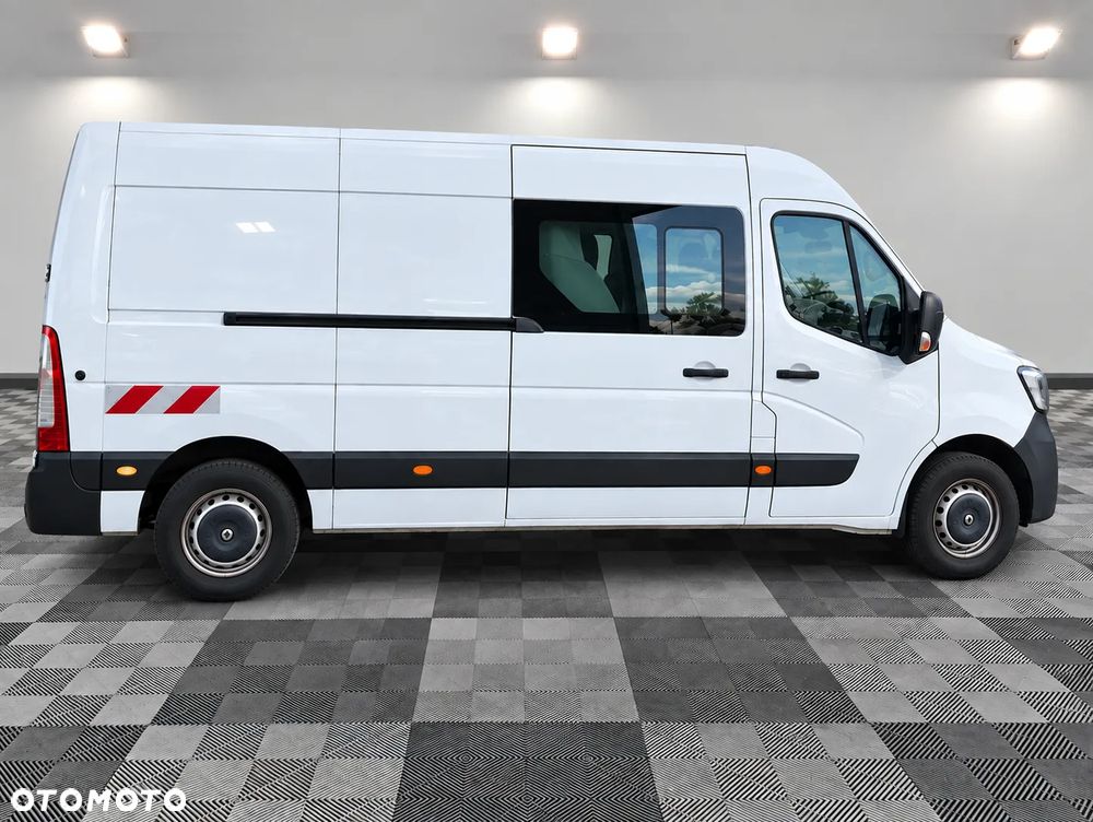Renault Master L3H2 Doka 7 Osób * Auto Kupione w ASO Renault * Gwarancja  *  2,3 135Km * Bardzo oszczędny i dynamiczny silnik * 6-cio Stopniowa Skrzynia Biegów * System Extended Grip *  Lusterko Wide View * Kamera cofania * Parktroniki * Minibar * Klimatyzacja* Tempomat * MP3 * Bluetooth * USB * Hak Holowniczy * - 6